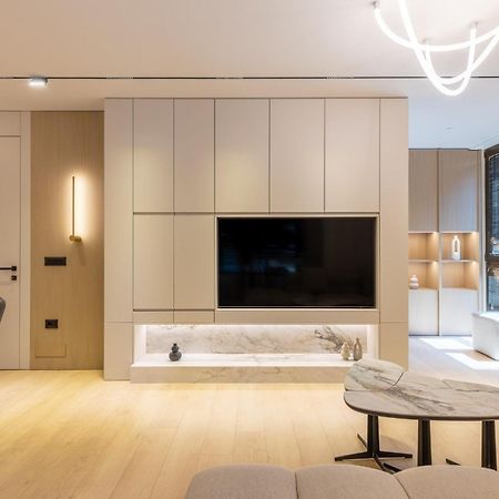 Central Inn, New Bazaar Apartment ติรานา ภายนอก รูปภาพ