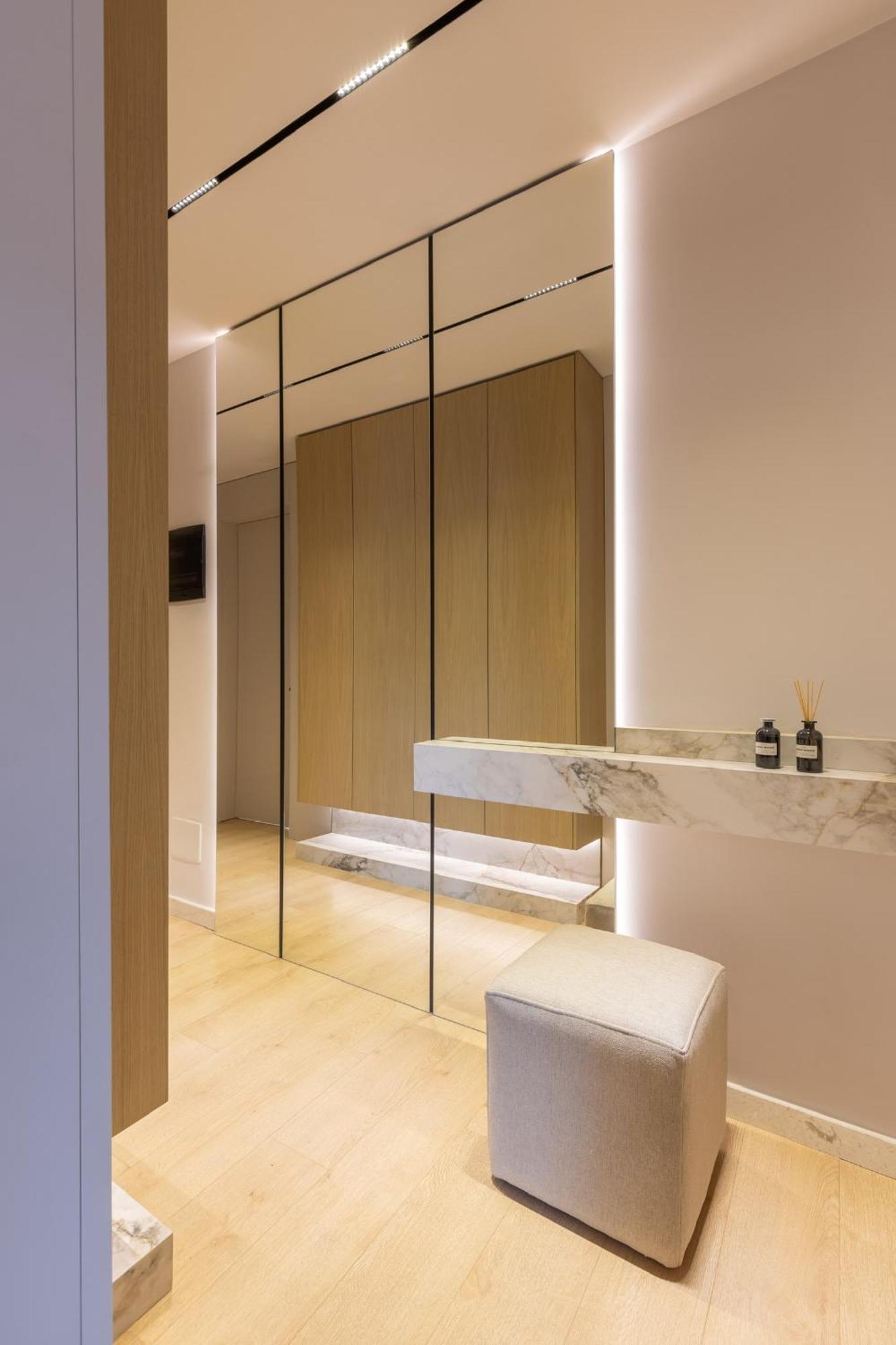 Central Inn, New Bazaar Apartment ติรานา ภายนอก รูปภาพ