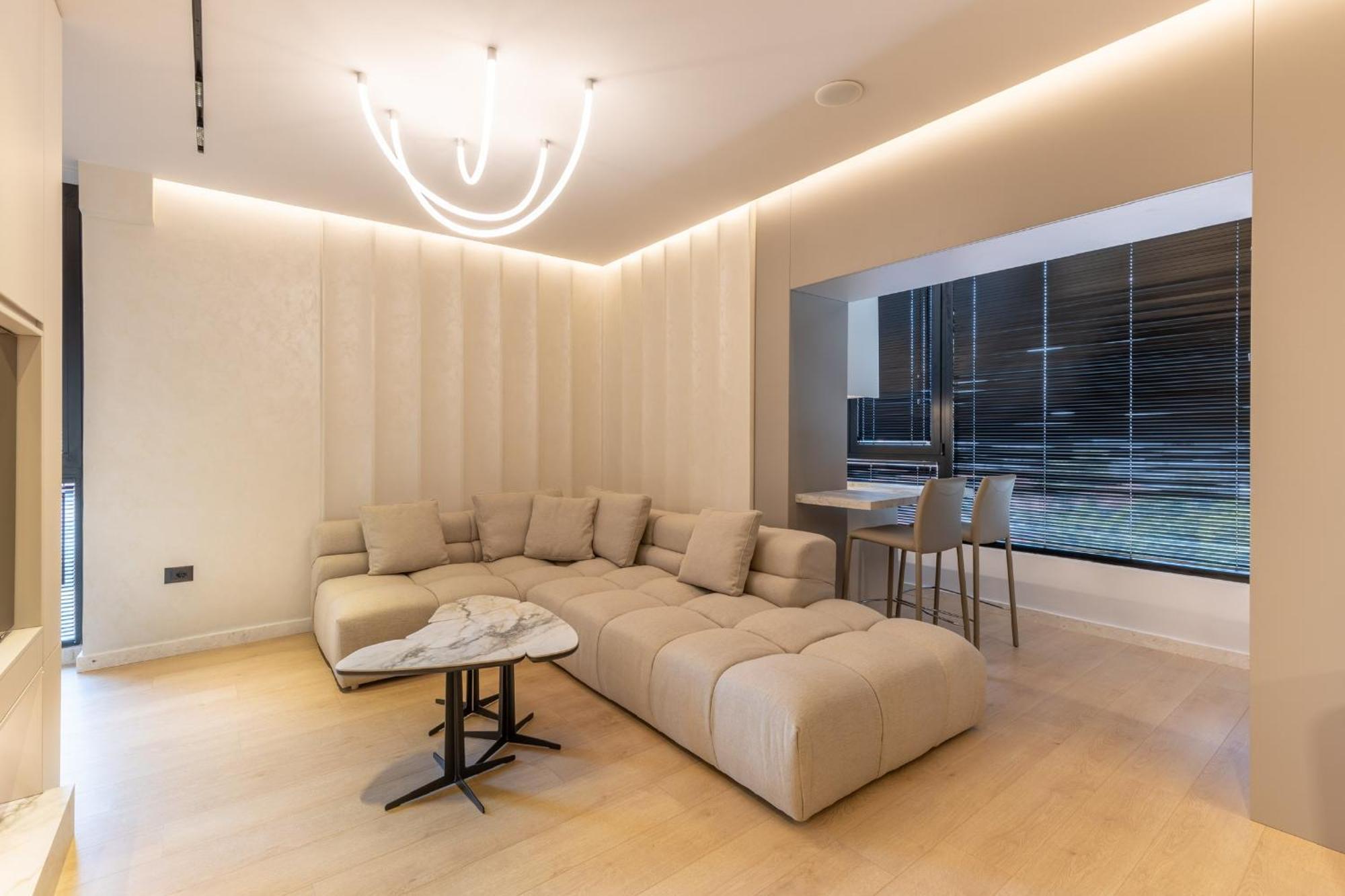 Central Inn, New Bazaar Apartment ติรานา ภายนอก รูปภาพ